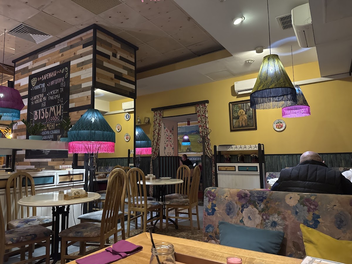 Галушка на Соборності — Restaurant